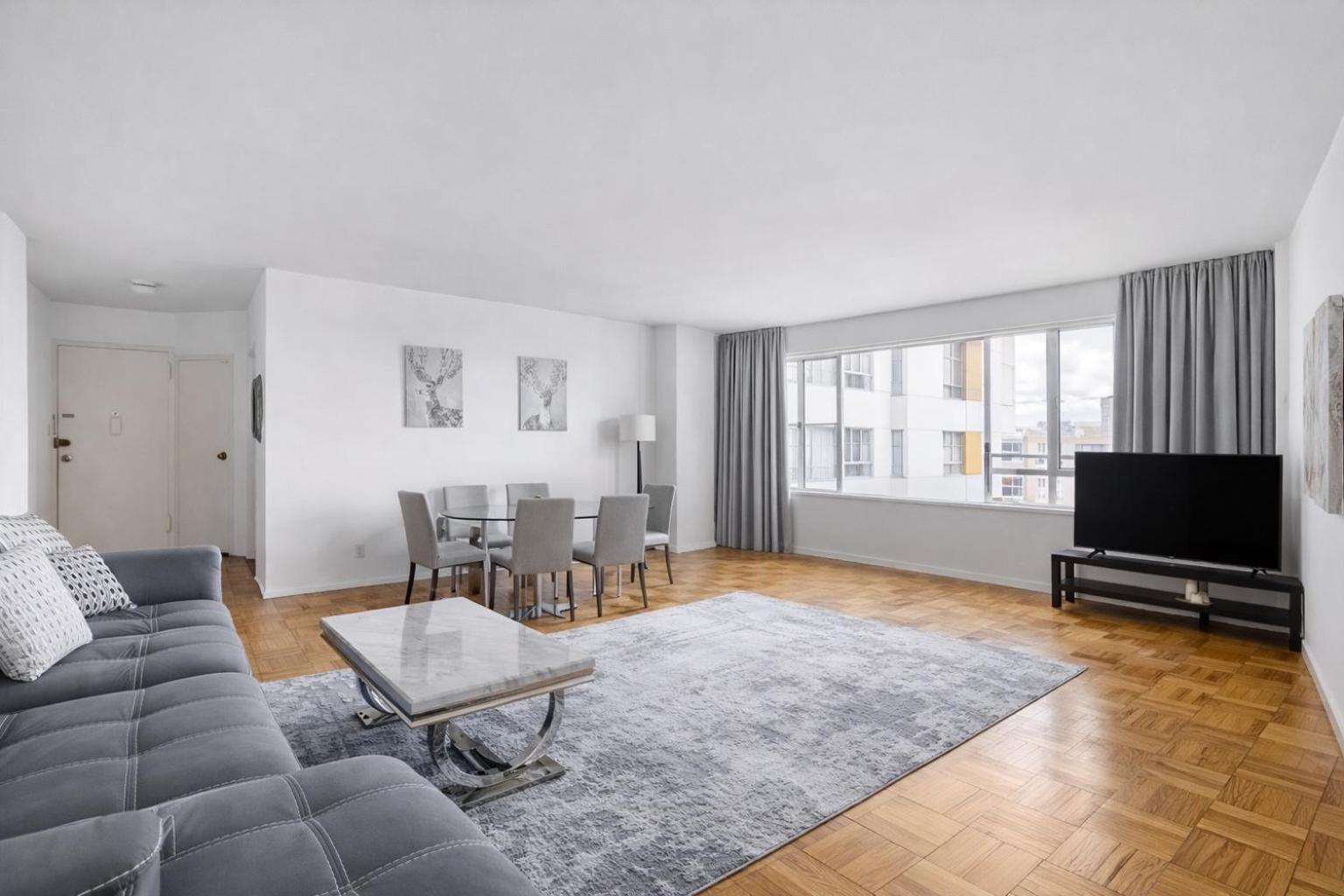 Spacious 2 Bedroom 2 Bathroom Unit Great Location — Photos 1